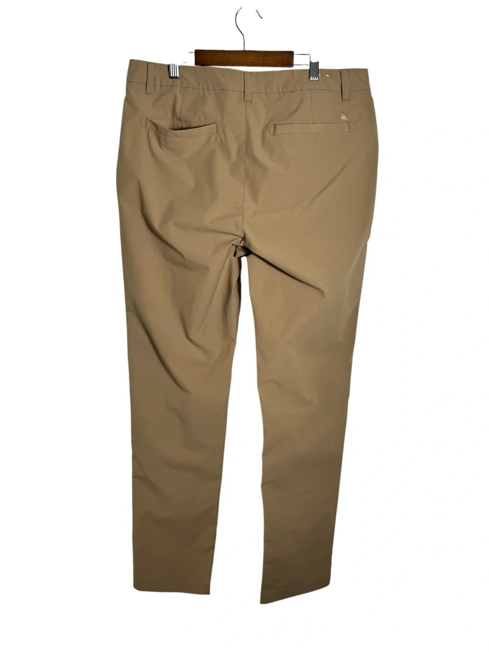 UNTUCKit traveler tech